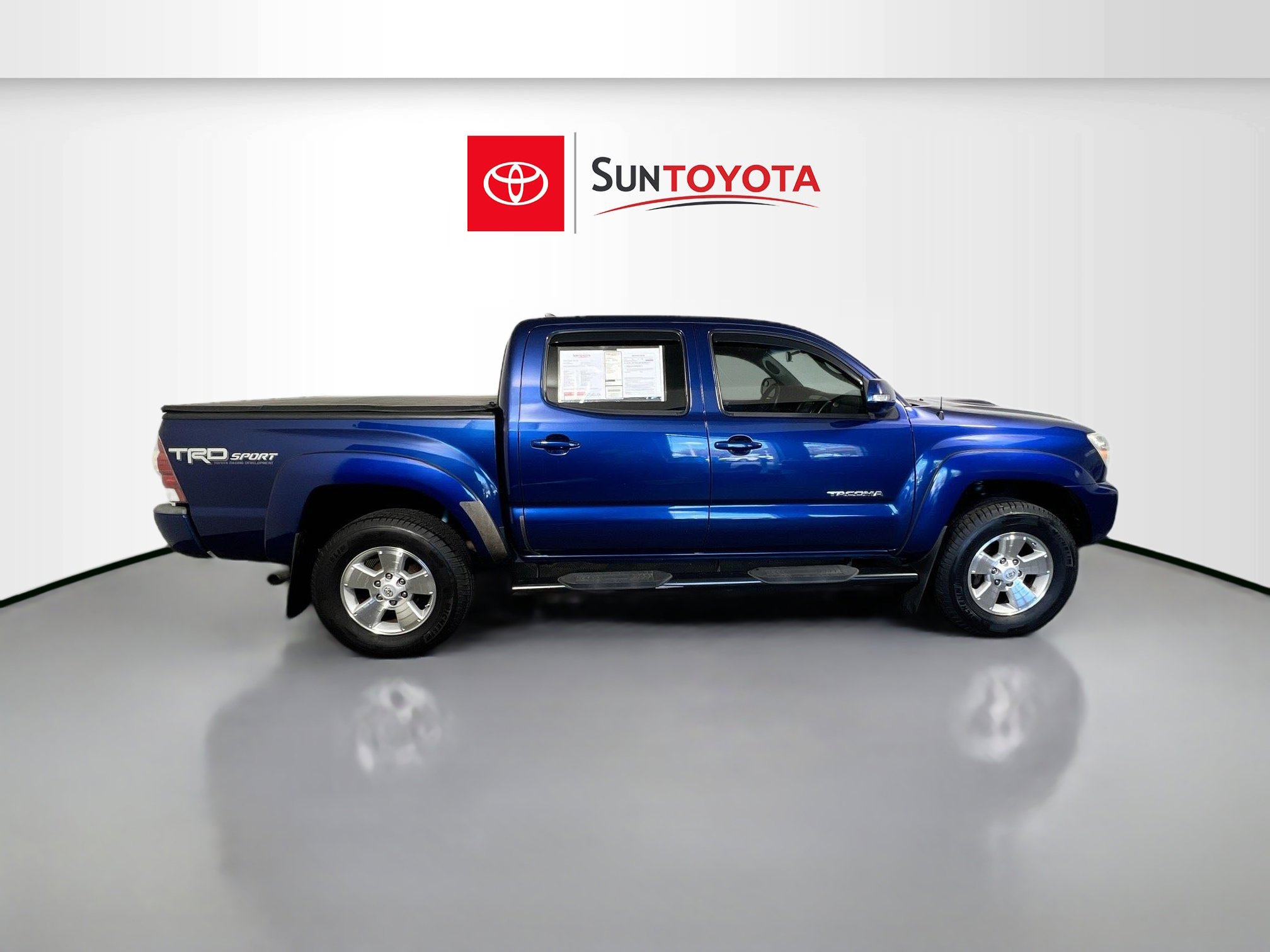 Used 2014 Toyota Tacoma PreRunner w/ TRD Sport Package image 2