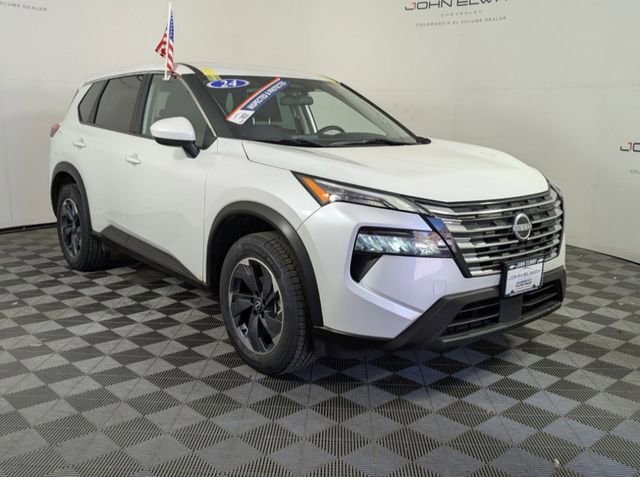 Used 2024 Nissan Rogue SV image 30