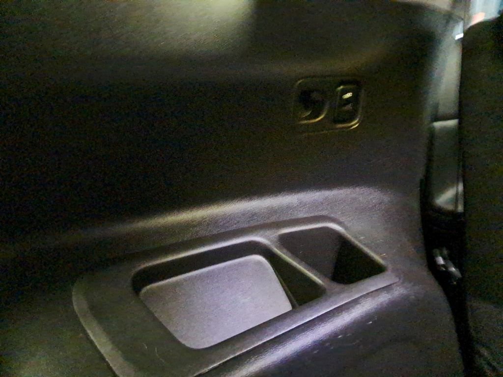 Used 2022 GMC Acadia AT4 w/ Technology Package image 26