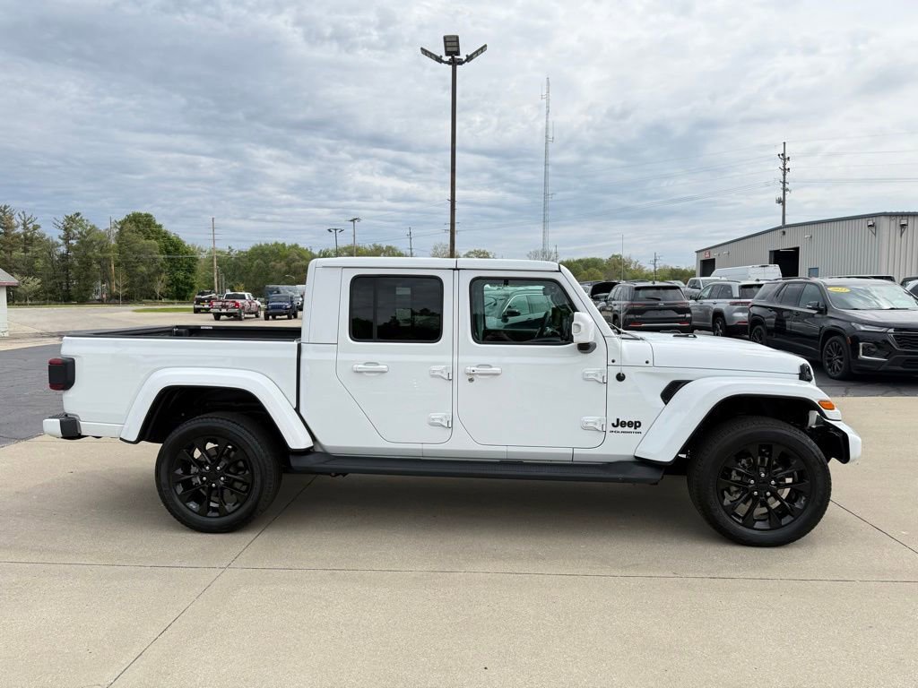 Used 2023 Jeep Gladiator Overland AWD/4WD image 7