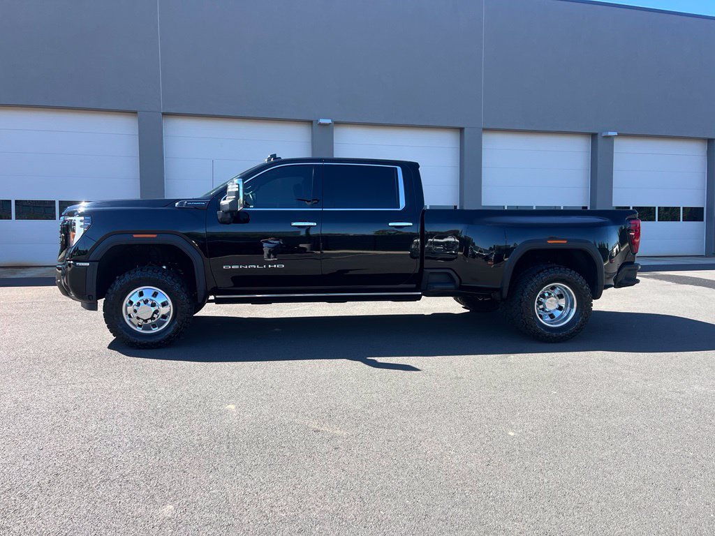Used 2026 GMC Sierra 3500 Denali Ultimate AWD/4WD image 4