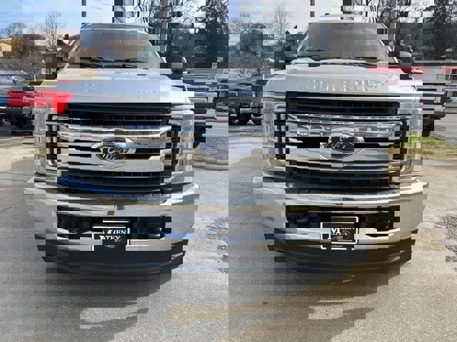 Used 2019 Ford F250 XLT w/ FX4 Off-Road Package image 2