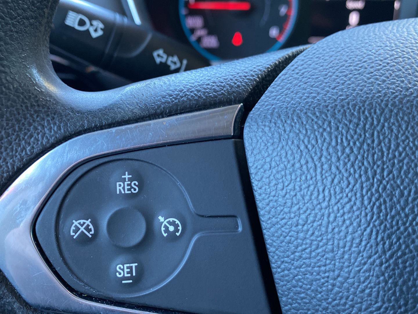 Used 2020 Chevrolet Traverse LS image 32