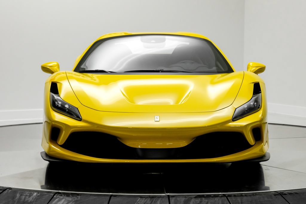 Used 2022 Ferrari F8 Tributo RWD image 2