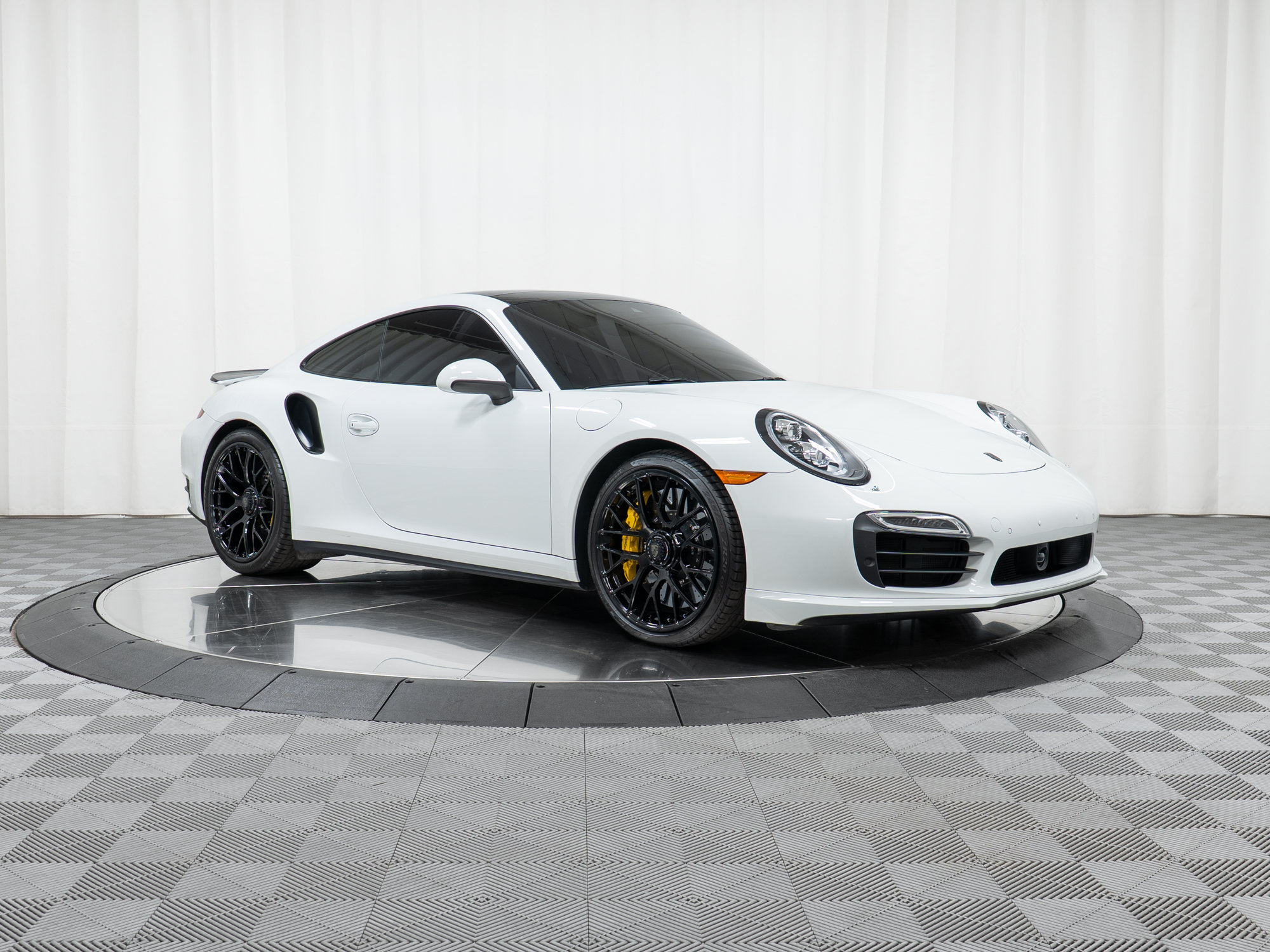 Certified 2014 Porsche 911 Turbo S AWD/4WD image 9