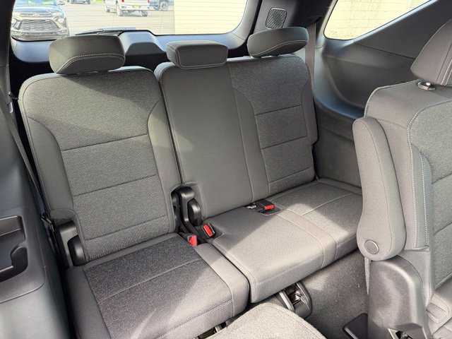 New 2027 Chevrolet Traverse LT w/ Driver Confidence Package FWD image 21