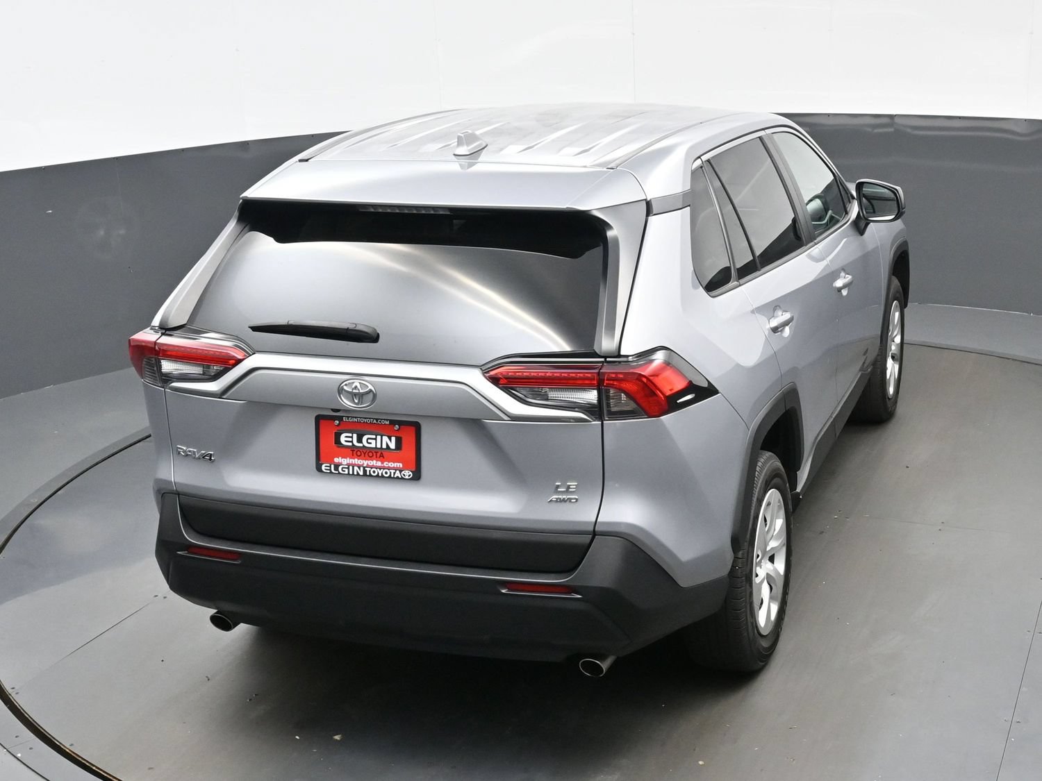 Used 2023 Toyota RAV4 LE AWD/4WD image 38