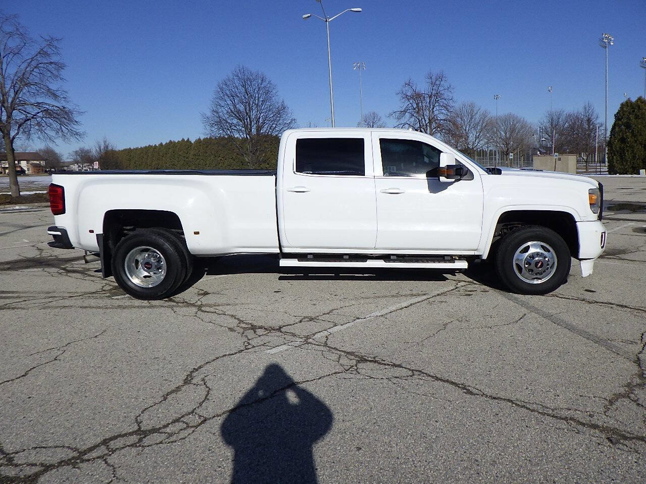 Used 2015 GMC Sierra 3500 Denali image 6