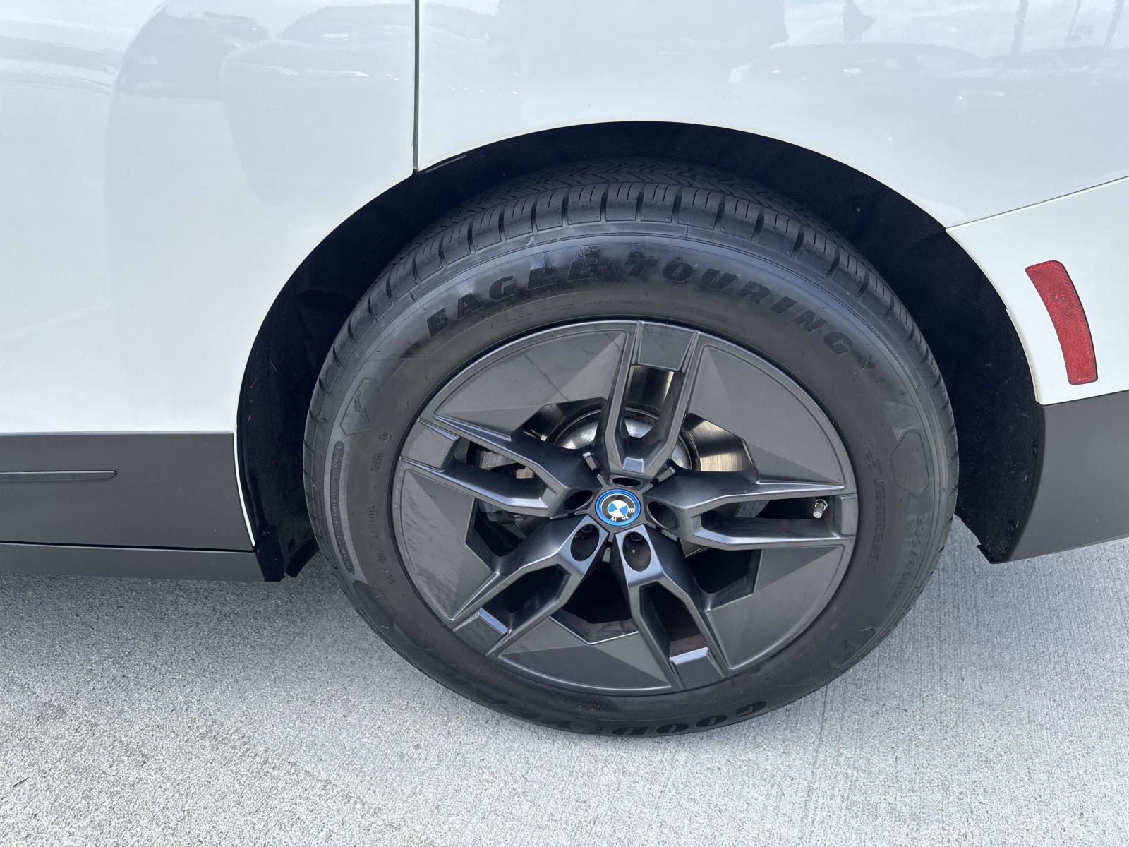Certified 2023 BMW iX xDrive50 w/ Convenience Package AWD/4WD image 7