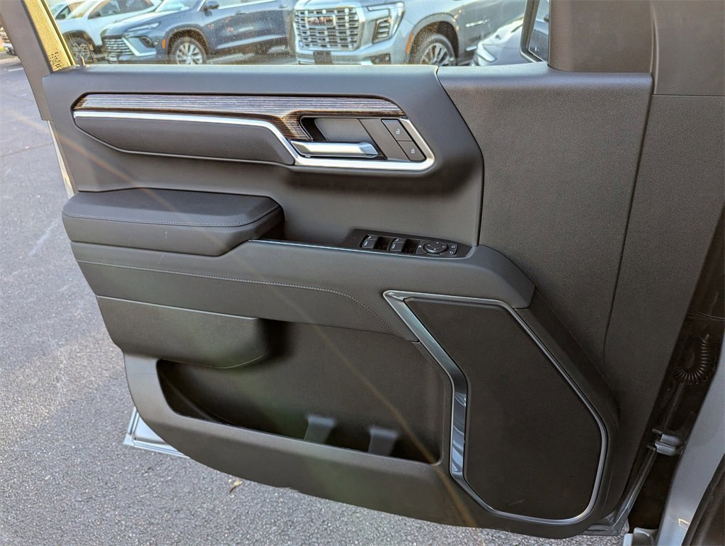 New 2026 GMC Sierra 1500 SLE w/ X31 Off-Road Package image 13