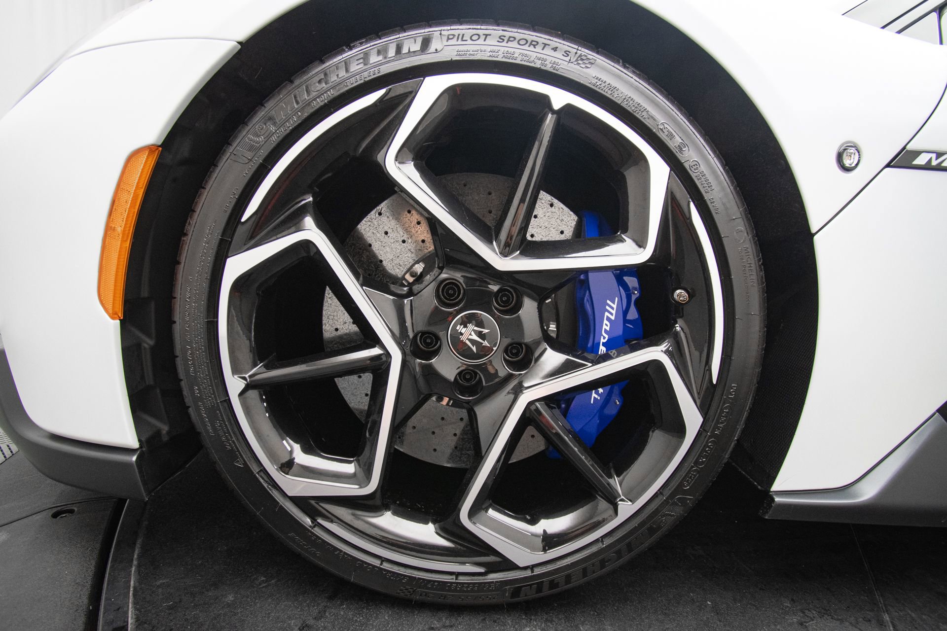 Used 2022 Maserati MC20 Coupe RWD image 46