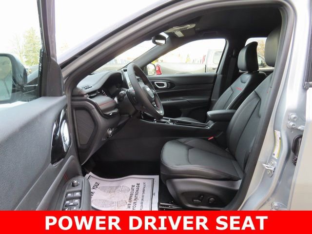 New 2026 Jeep Compass Trailhawk w/ Trailer Tow Group image 17