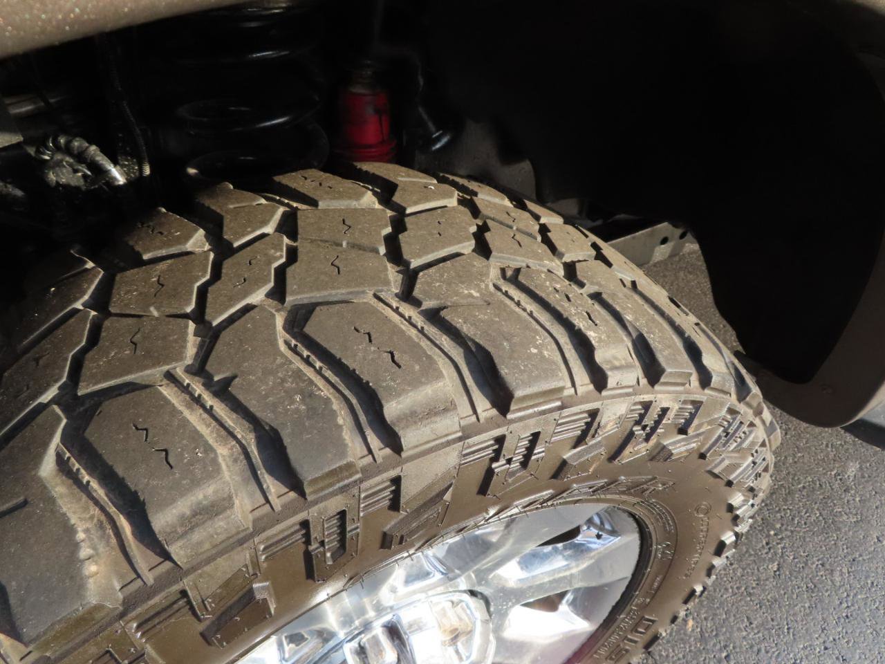 Used 2017 Ford F350 Lariat w/ Chrome Package image 12