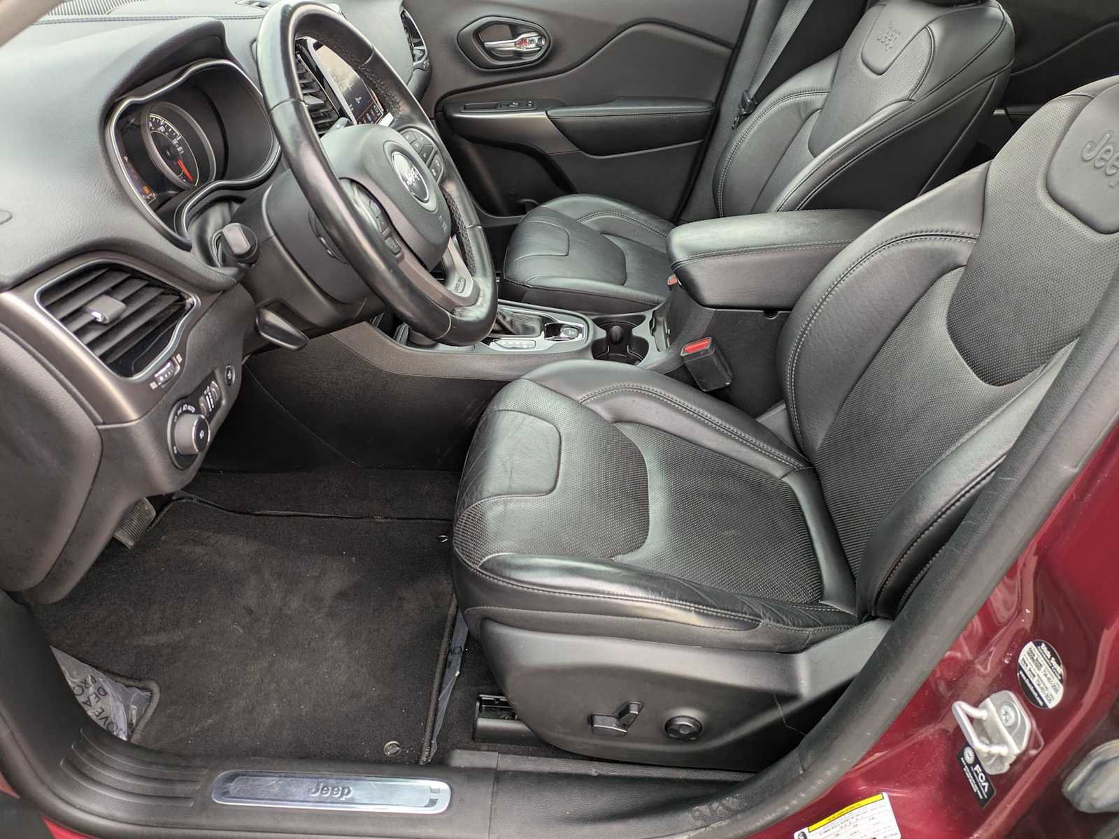 Used 2021 Jeep Cherokee Limited image 17