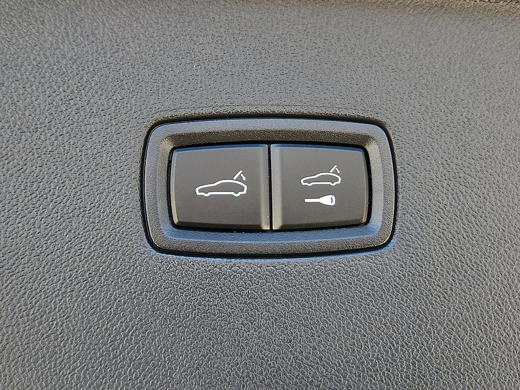 Certified 2025 Porsche Cayenne Coupe AWD/4WD image 29