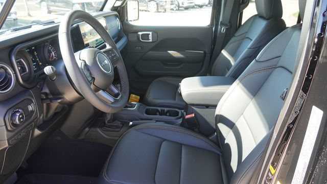 New 2026 Jeep Gladiator Mojave AWD/4WD image 16