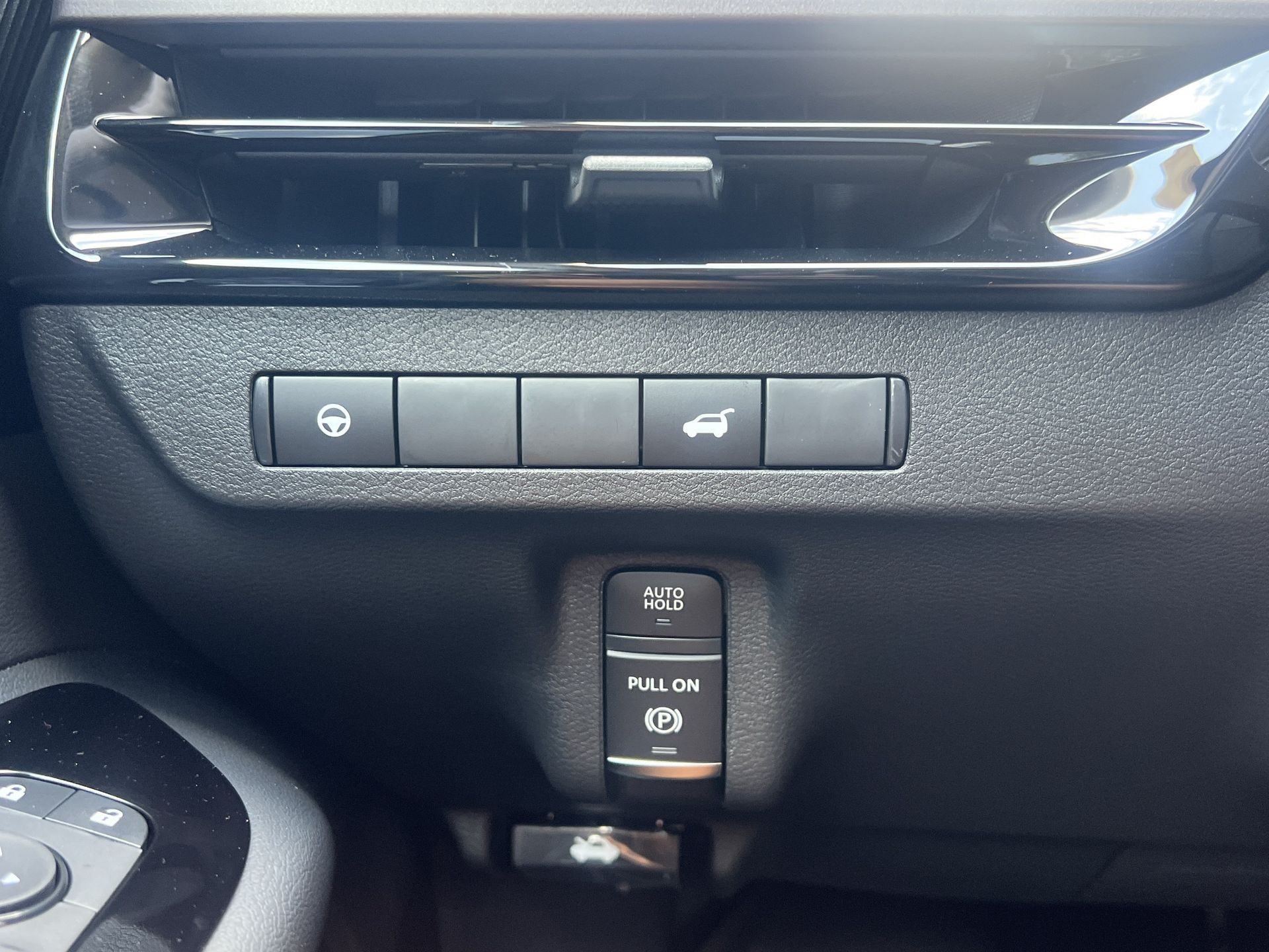 New 2026 Nissan Murano SV AWD/4WD image 13