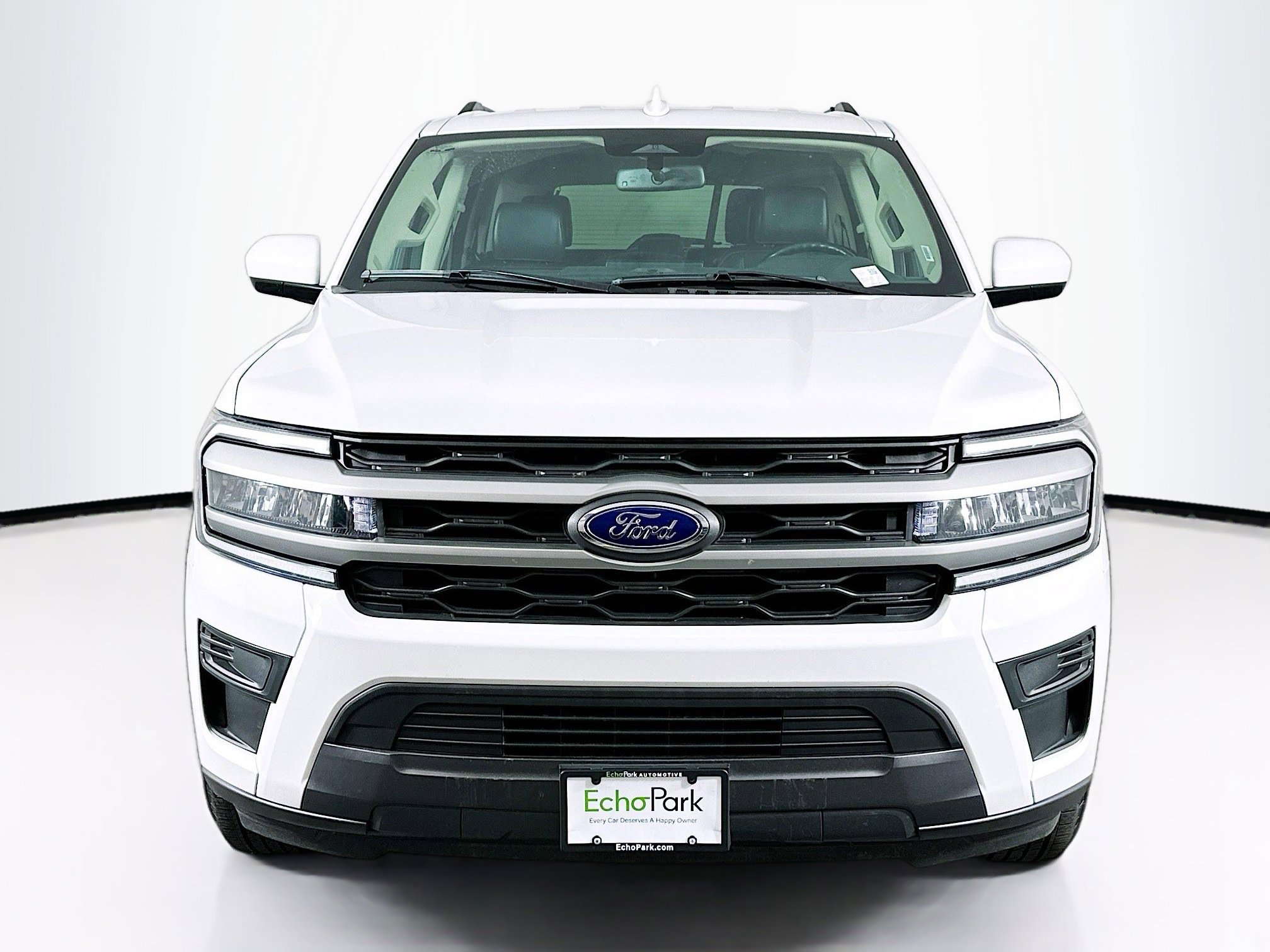 Used 2024 Ford Expedition XLT image 2