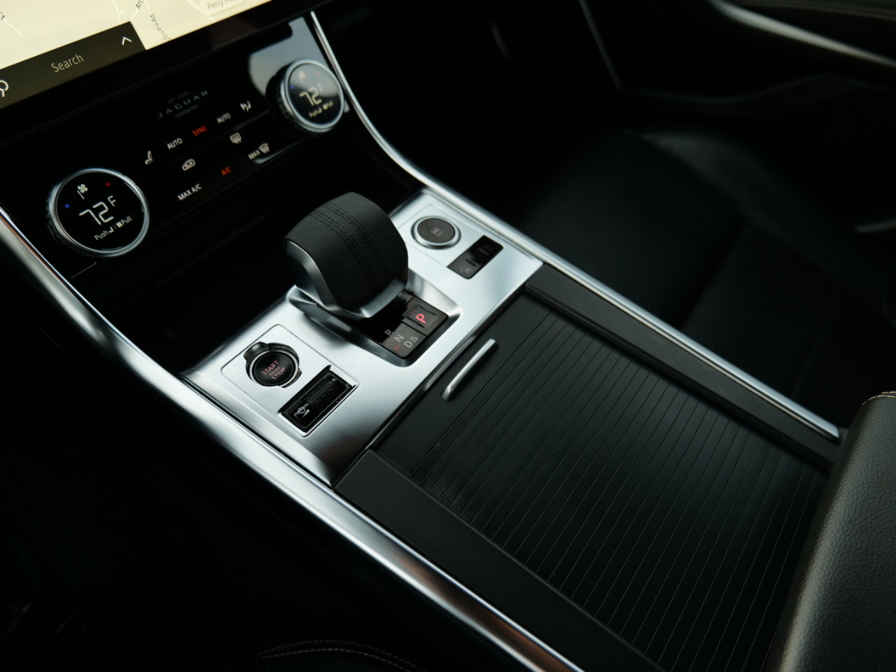 Used 2024 Jaguar XF R-Dynamic SE image 32