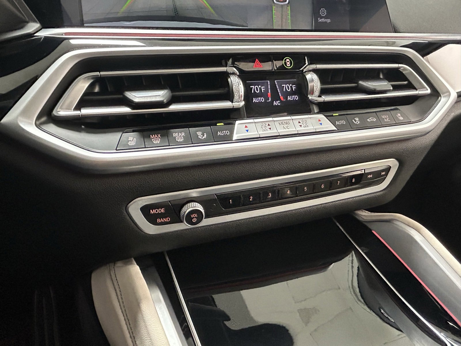 Used 2023 BMW X6 M50i w/ Executive Package image 16