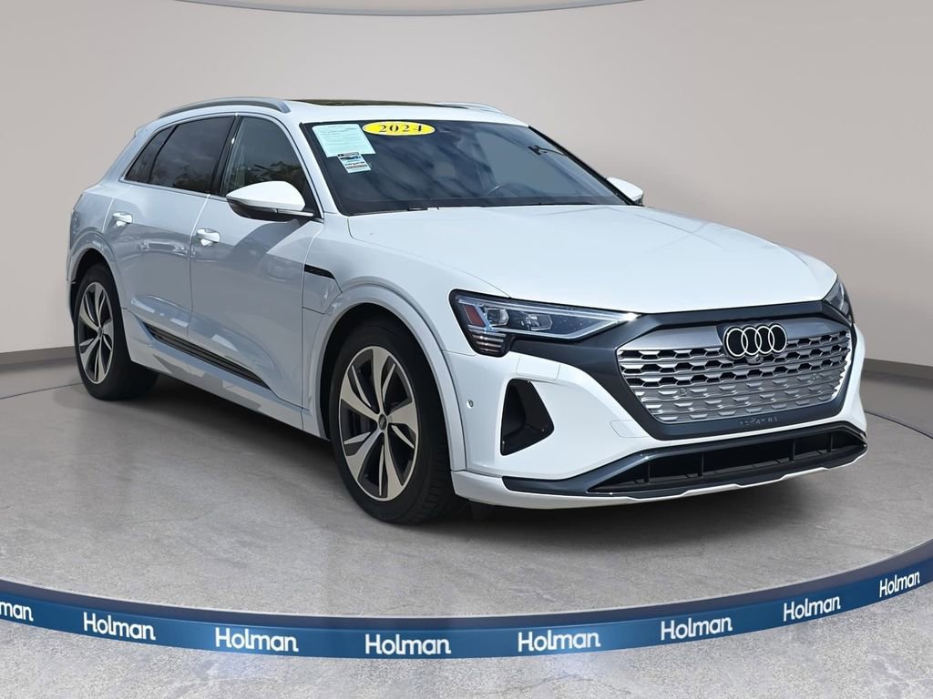 Certified 2024 Audi Q8 e-tron Premium Plus image 3
