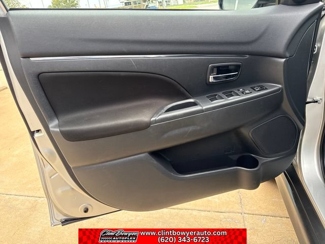 Used 2024 Mitsubishi Outlander Sport SE AWD/4WD image 11