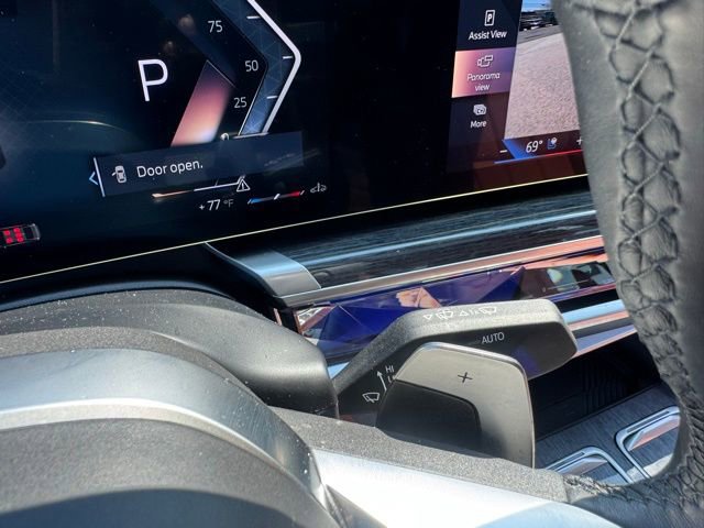 Used 2023 BMW 760i xDrive AWD/4WD image 28