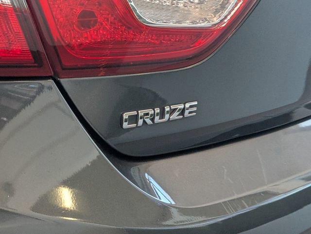 Used 2017 Chevrolet Cruze LT w/ Convenience Package image 10