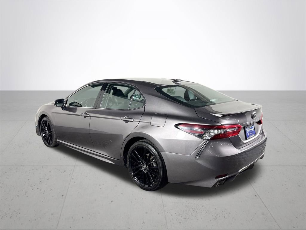 Used 2024 Toyota Camry XSE FWD image 8