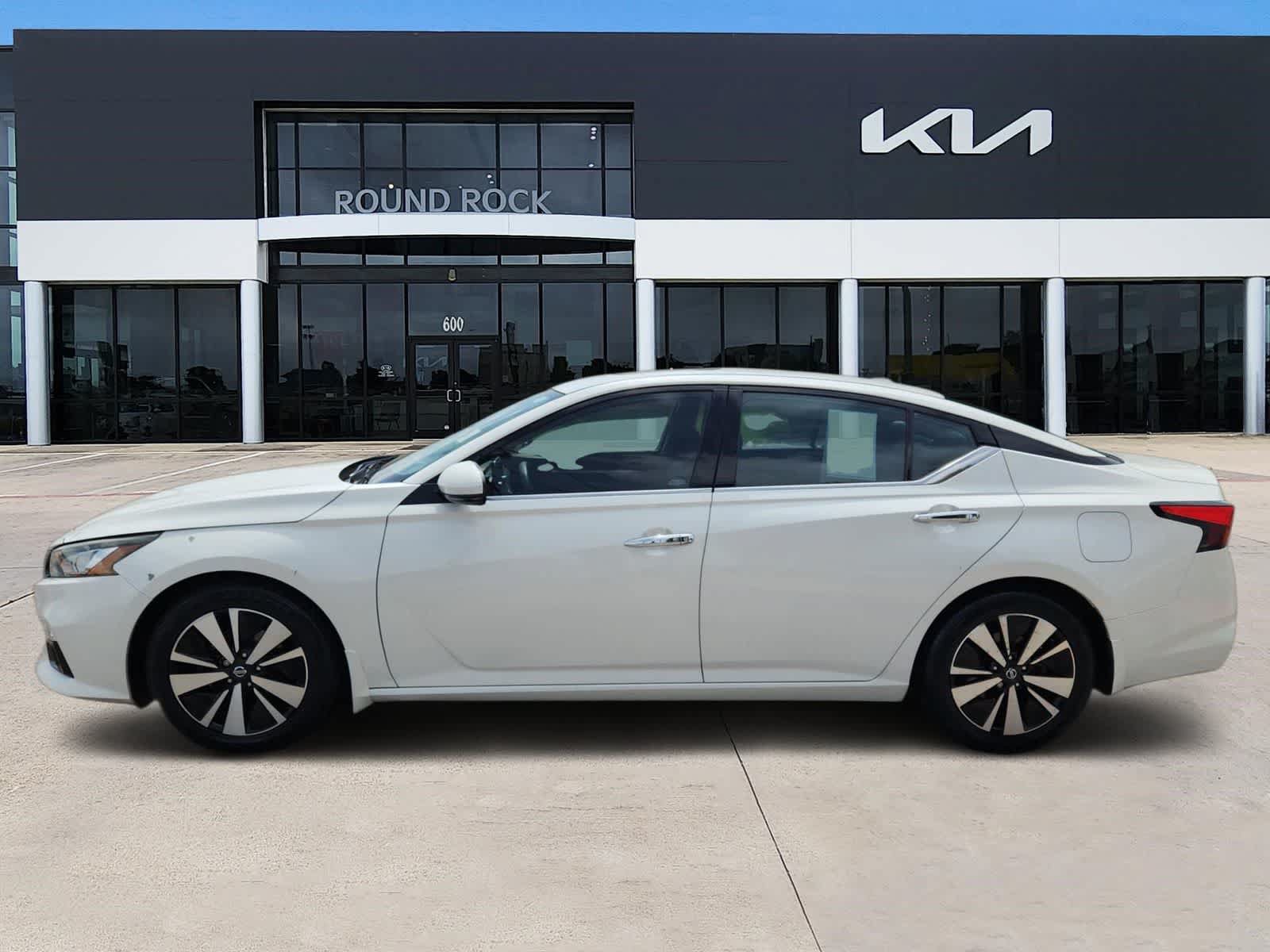 Used 2019 Nissan Altima 2.5 SV FWD image 4