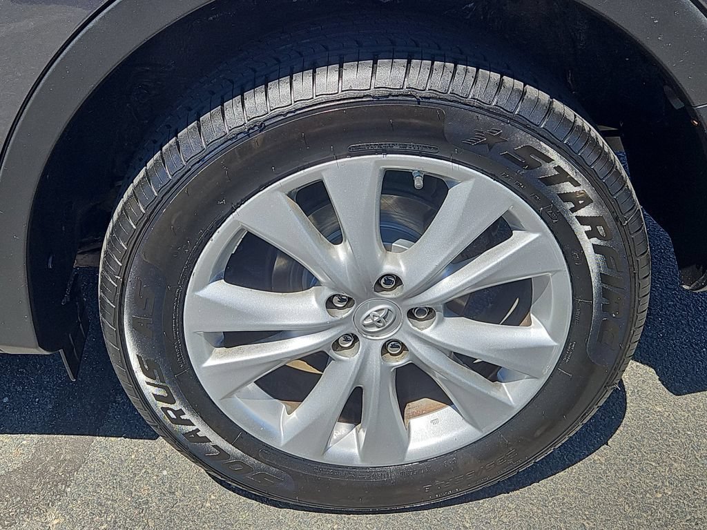 Used 2013 Toyota RAV4 Limited AWD/4WD image 8
