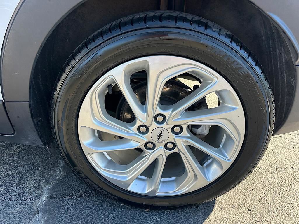 Used 2023 Chevrolet Bolt EUV LT w/ Driver Confidence Package image 25