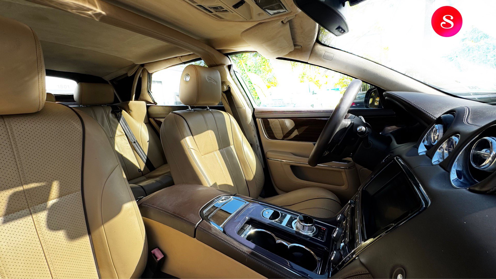 Used 2011 Jaguar XJ L RWD image 24