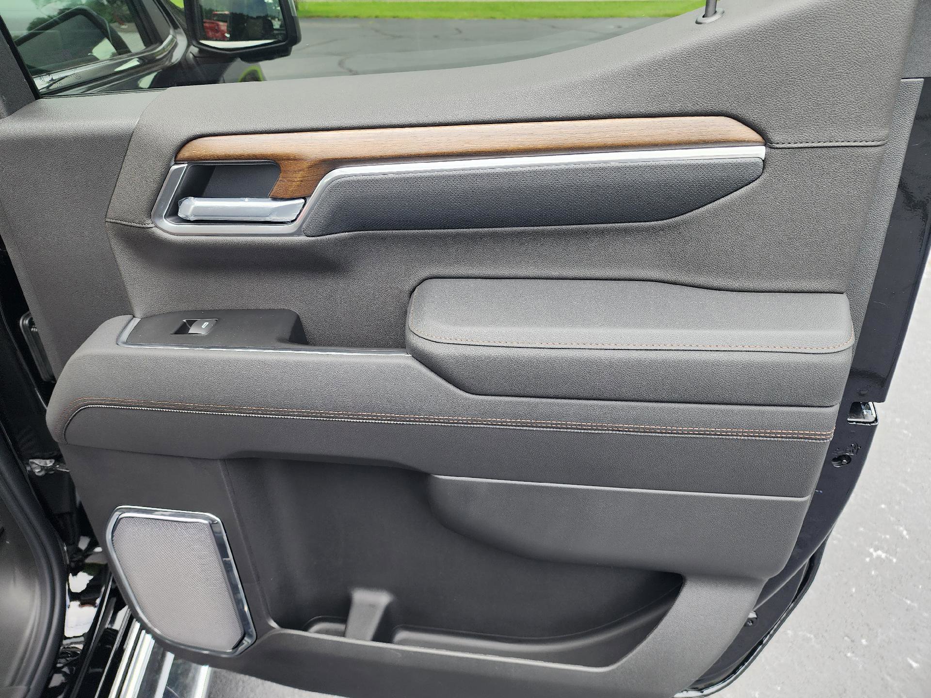 New 2026 Chevrolet Silverado 1500 High Country w/ Technology Package image 16