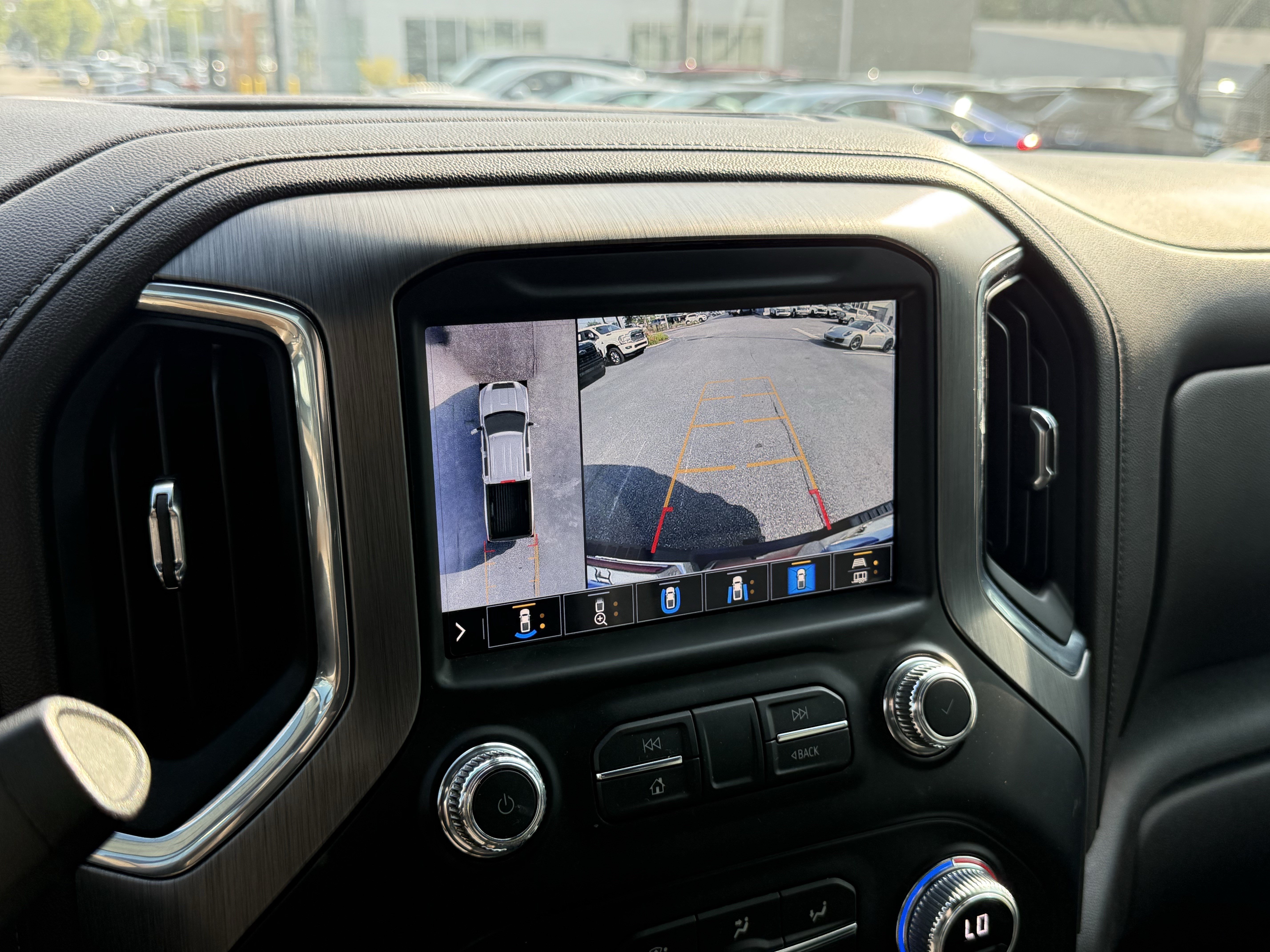 Used 2023 GMC Sierra 2500 Denali w/ Denali Ultimate Package AWD/4WD image 24