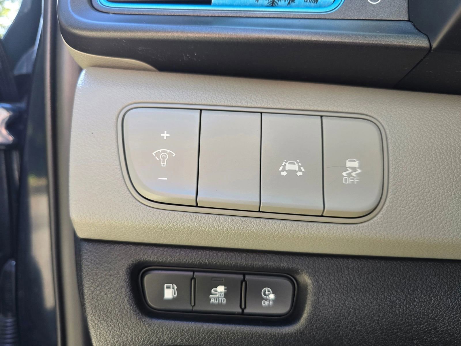 Used 2018 Kia Niro LX image 22