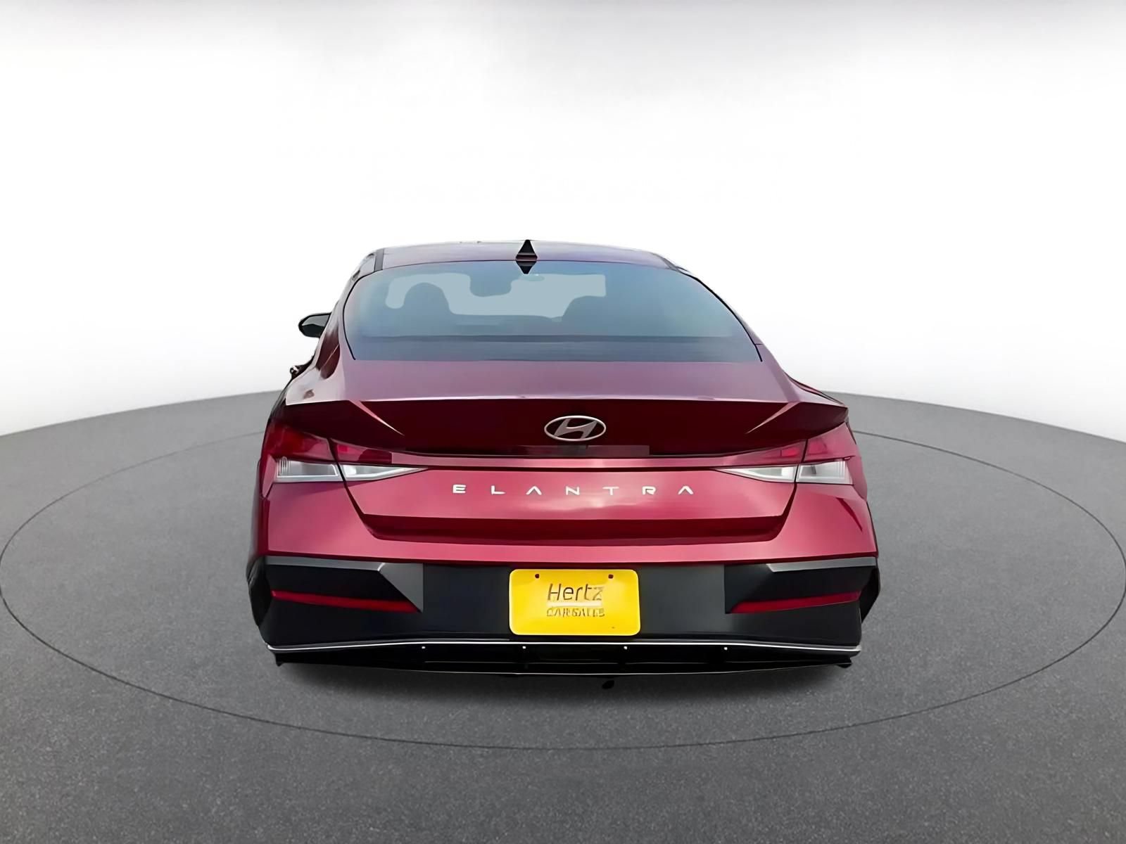 Used 2025 Hyundai Elantra SEL FWD image 12