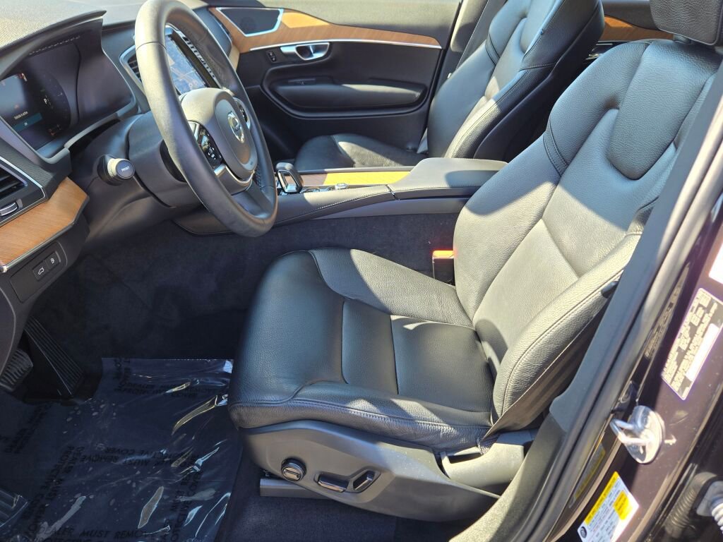 Used 2023 Volvo XC90 T8 Core image 30