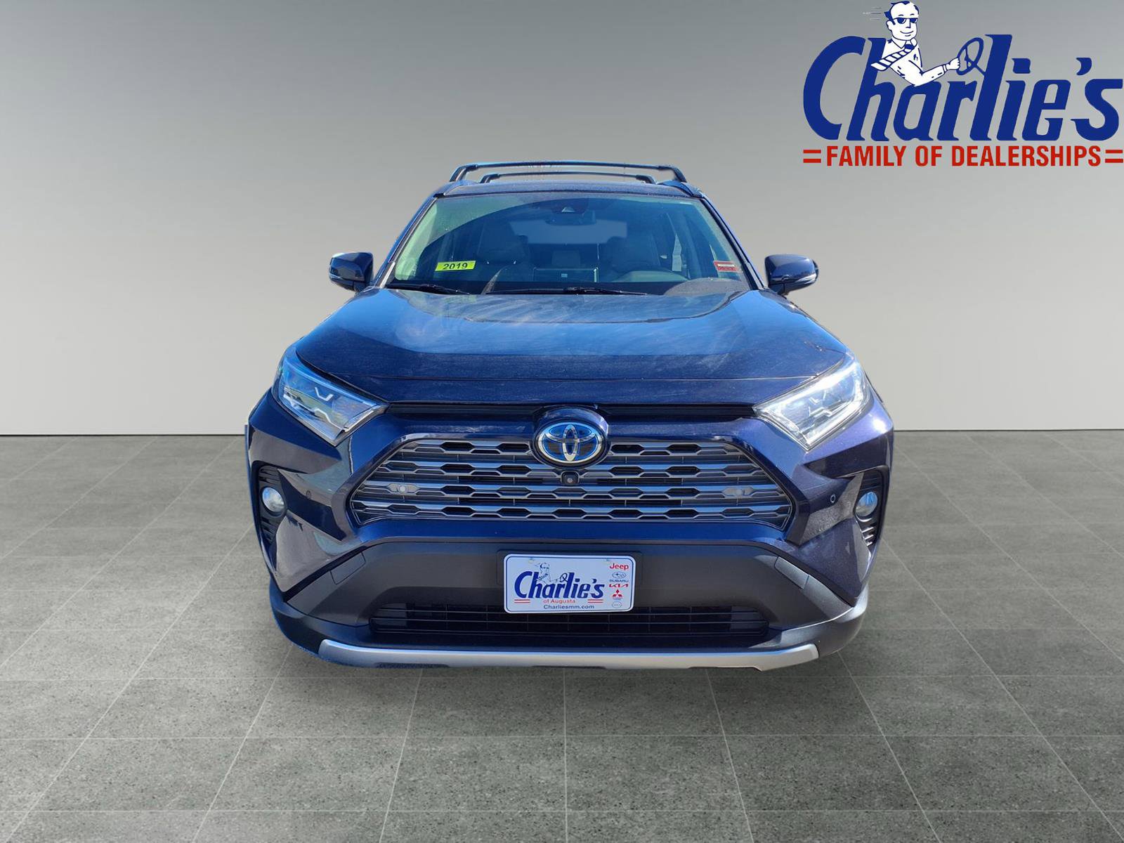 Used 2019 Toyota RAV4 Limited image 2