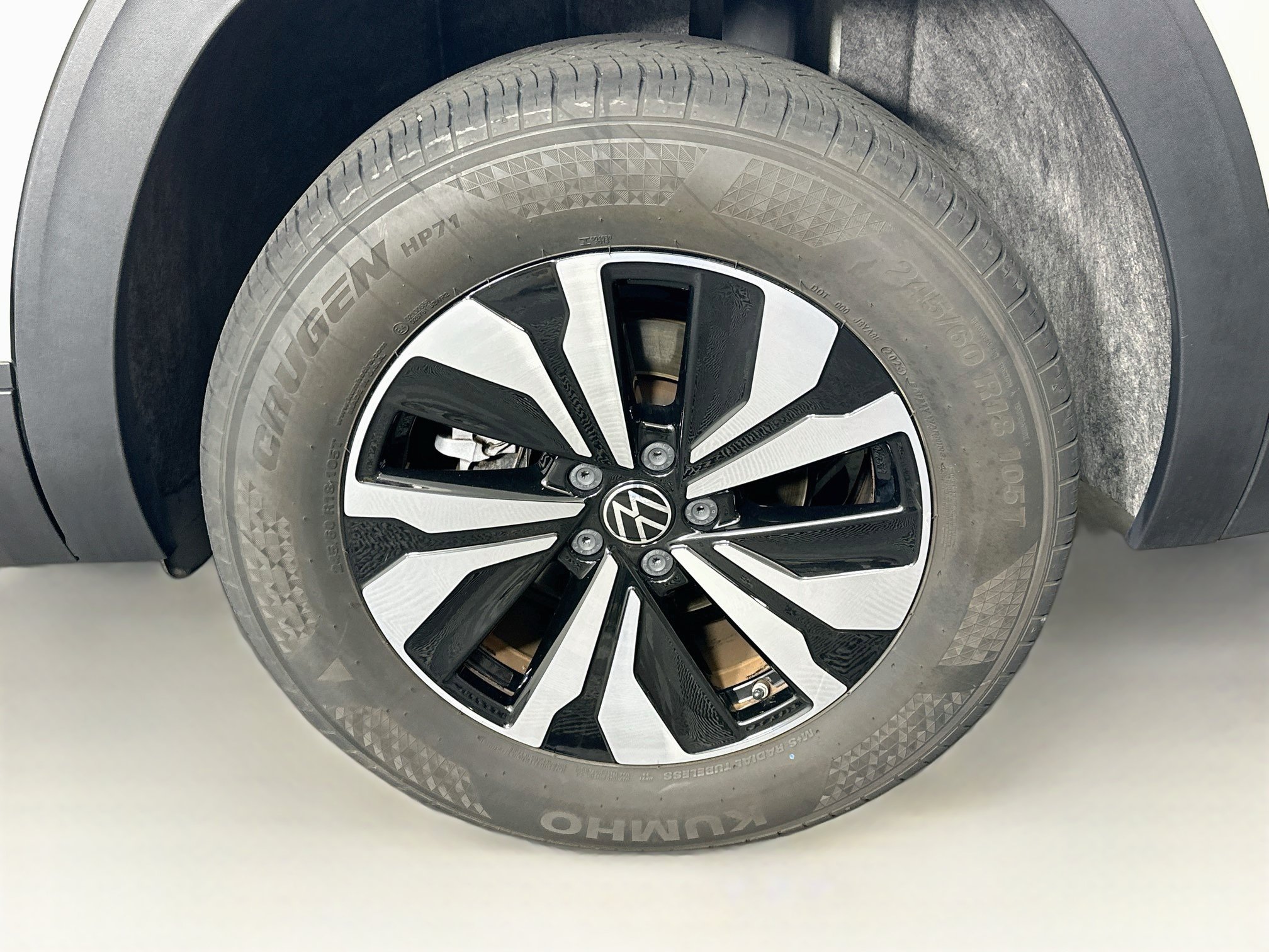 Used 2024 Volkswagen Atlas SE FWD image 11