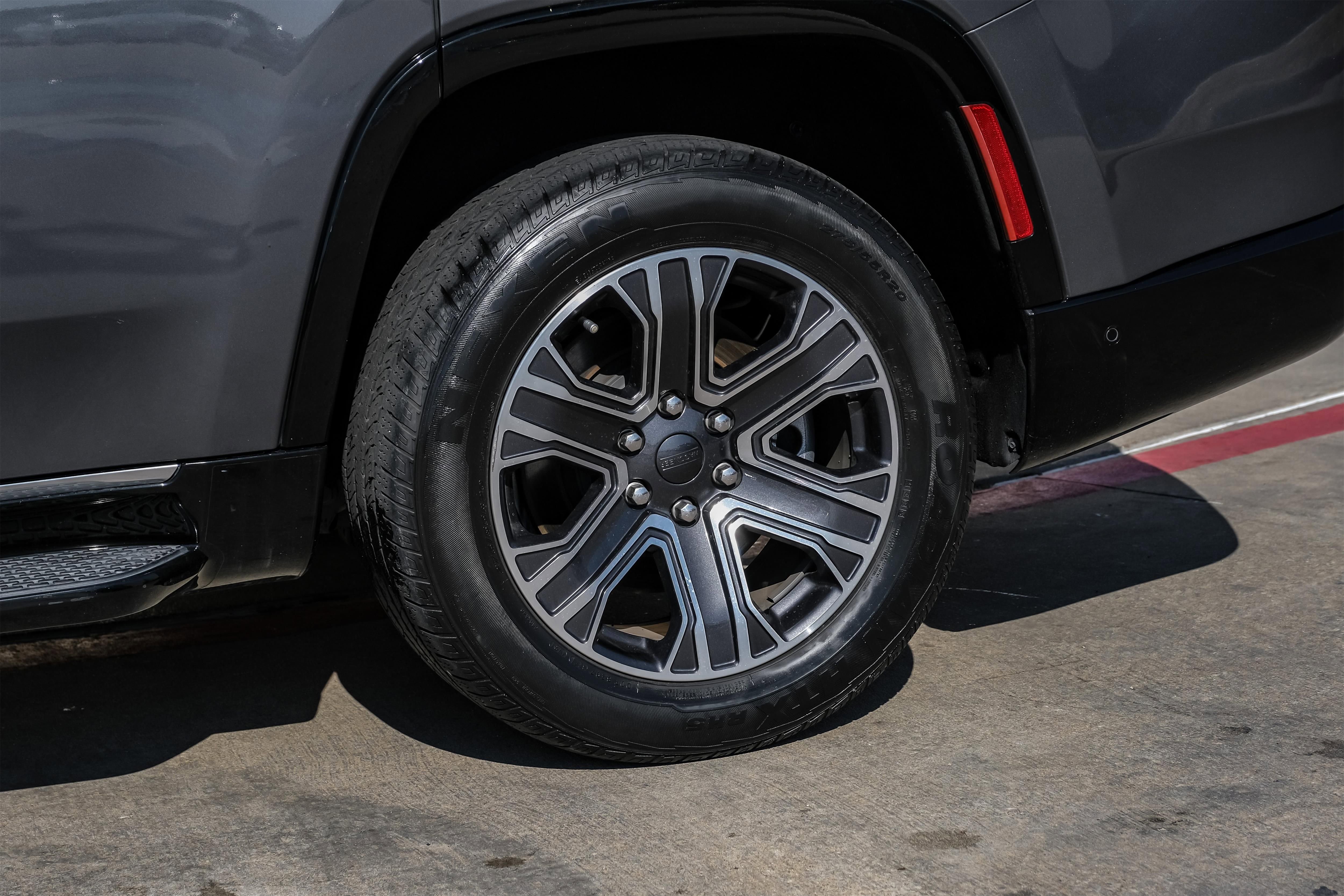 Used 2022 Jeep Wagoneer Series III w/ Convenience Group I image 60