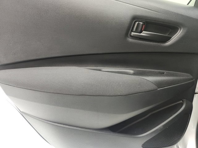 Certified 2025 Toyota Corolla LE FWD image 9