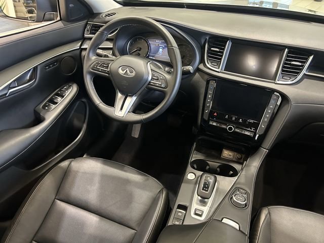 Certified 2025 INFINITI QX50 Luxe w/ Accent Package image 15