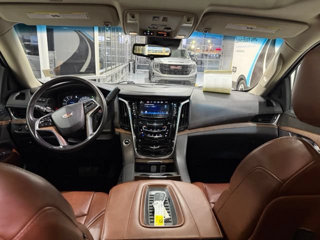Used 2019 Cadillac Escalade ESV Premium Luxury AWD/4WD image 32
