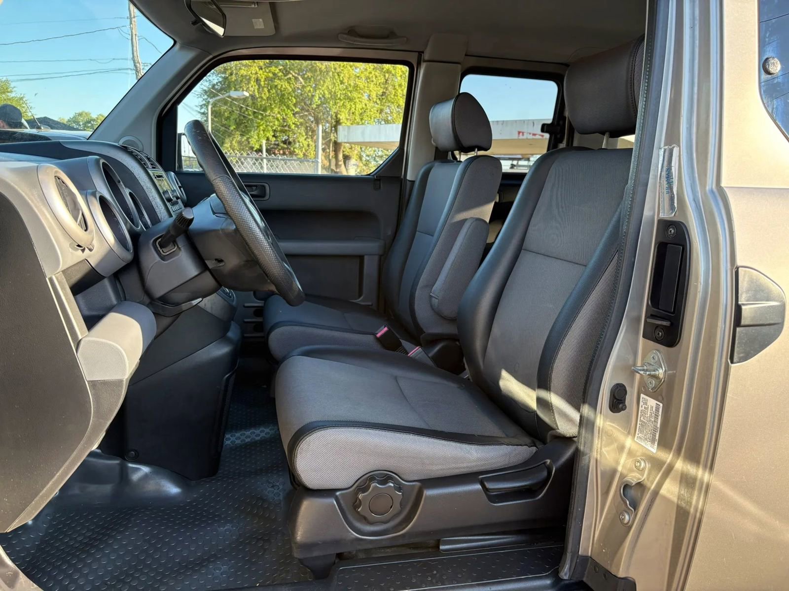 Used 2004 Honda Element EX image 11
