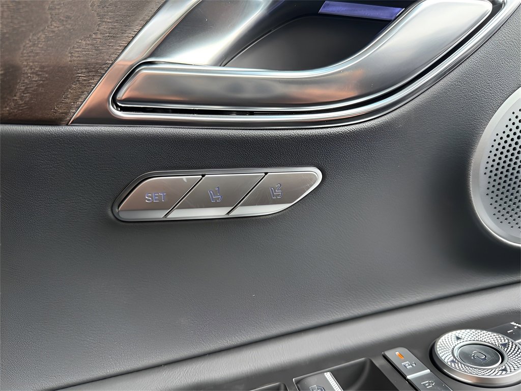 New 2025 Genesis GV80 2.5T Prestige image 38