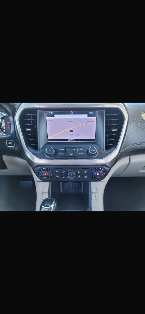 Used 2017 GMC Acadia Denali w/ Technology Package FWD image 30