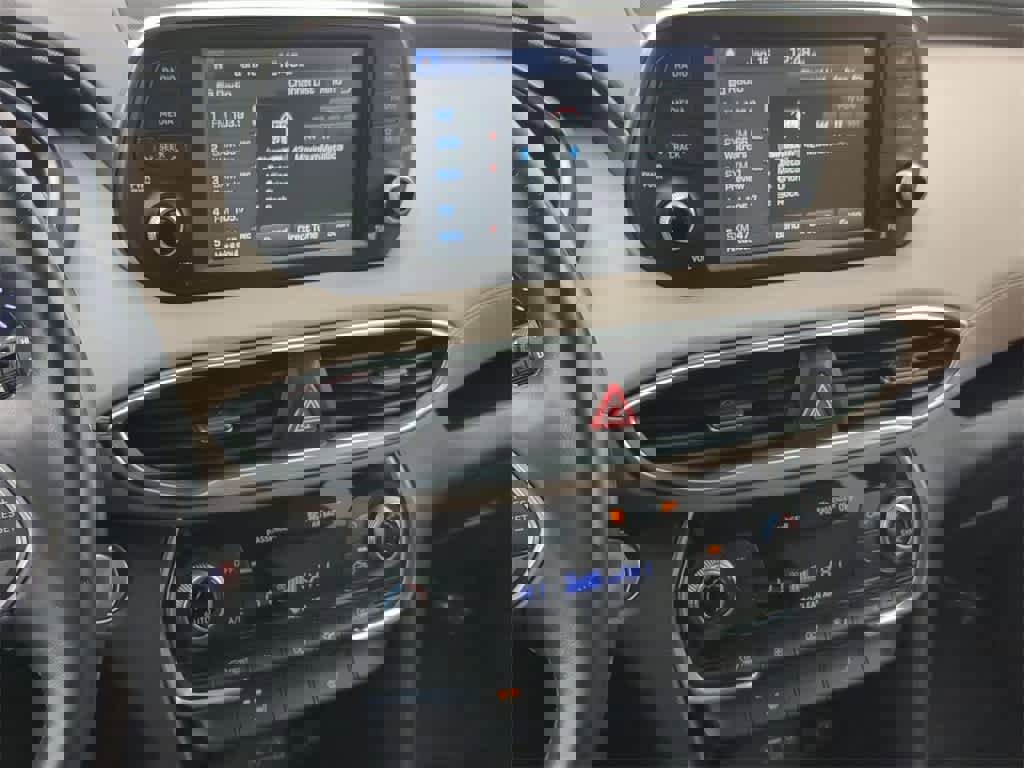 Used 2019 Hyundai Santa Fe Limited image 27