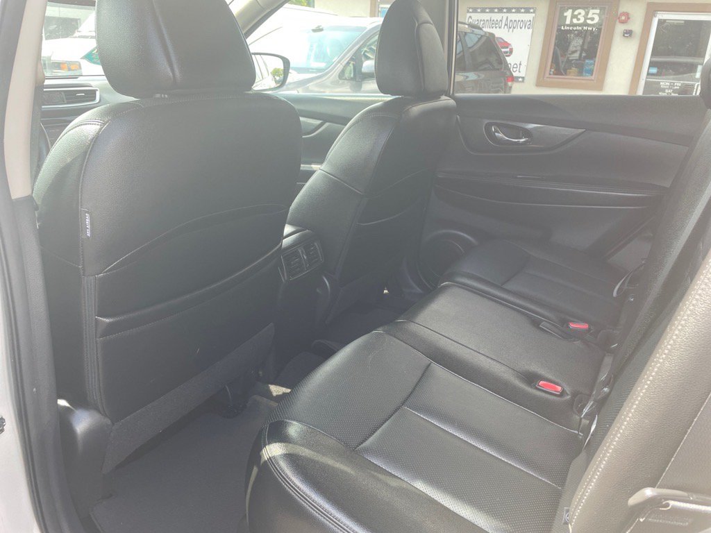 Used 2016 Nissan Rogue SL w/ SL Premium Package AWD/4WD image 26