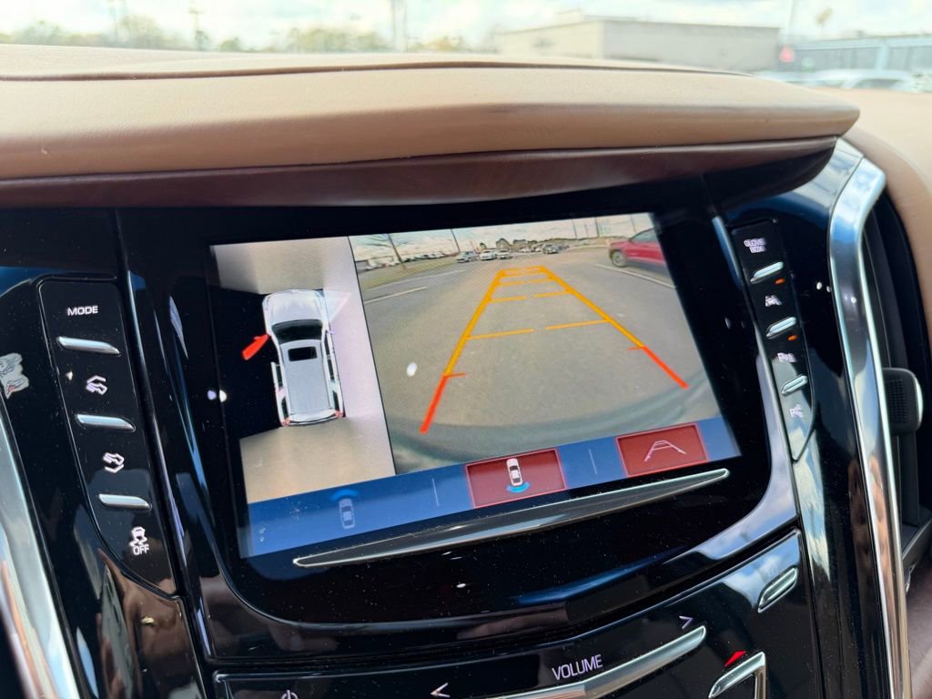 Used 2017 Cadillac Escalade Platinum image 24